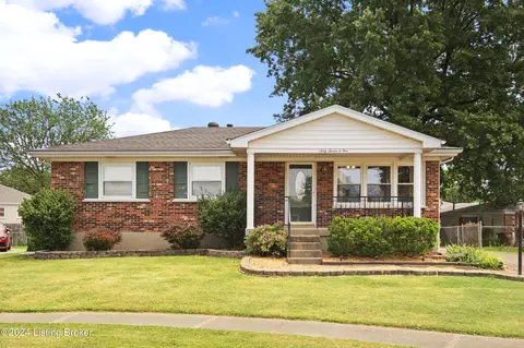 6705 Cape Ct, Louisville, KY 40219