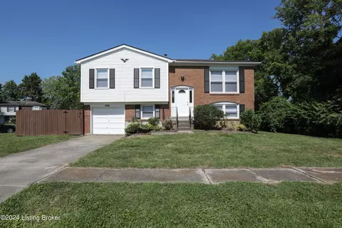 6722 Holly Lake Dr, Louisville, KY 40291
