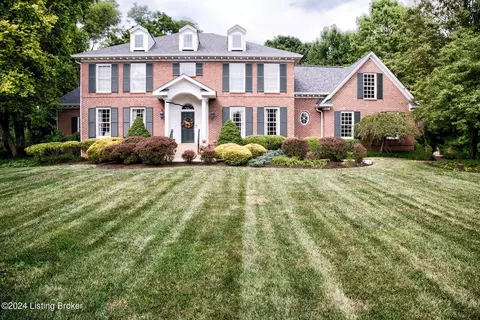2121 Cave Spring Pl, Louisville, KY 40223