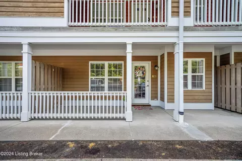 225 Crescent Hill Pl #112, Louisville, KY 40206