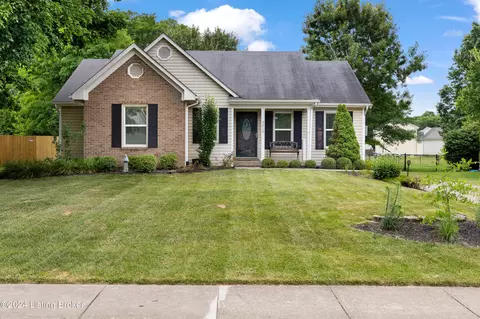 5210 Manor Dr, Crestwood, KY 40014