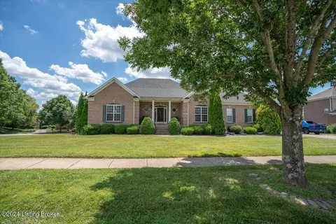 6701 Westwind Way, Crestwood, KY 40014