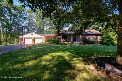 720 Quail Run Rd, Brandenburg, KY 40108