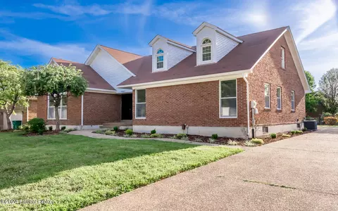 7307 N Old North Church Rd, Louisville, KY 40214