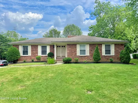 207 Lanark Pl, Louisville, KY 40243