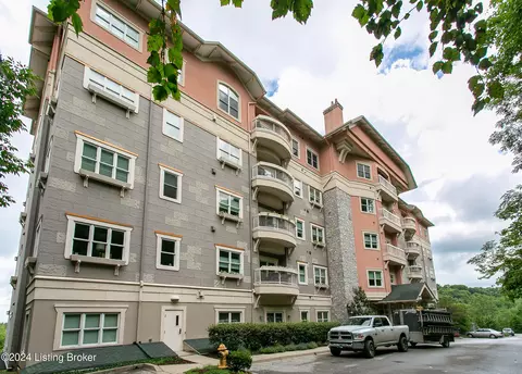 1409 Mockingbird Terrace Dr #304, Louisville, KY 40207