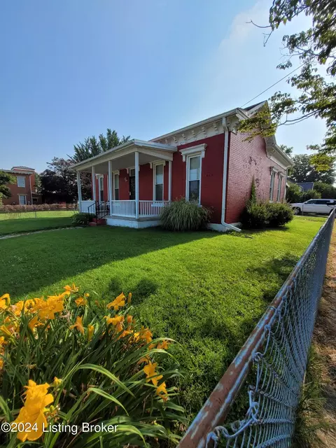 315 4th St, Carrollton, KY 41008