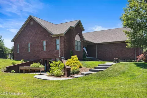 6072 Buttontown Rd, Greenville, IN 47124