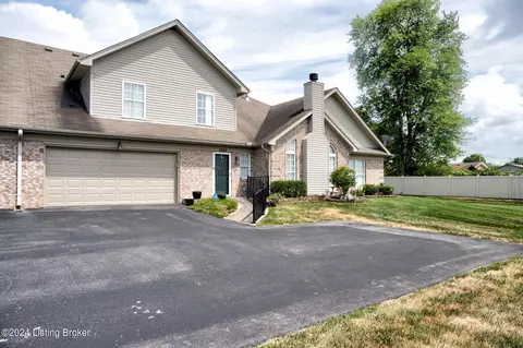 8203 Bronston Way, Louisville, KY 40228