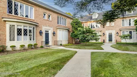 3814 Washington Sq #1, Louisville, KY 40207