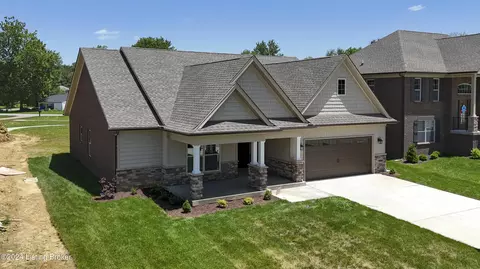 7907 Cultivator Ct, Louisville, KY 40291