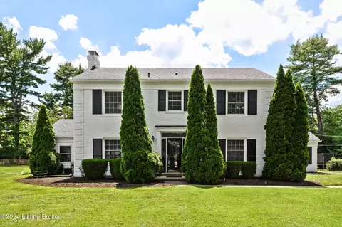 110 Blankenbaker Ln, Louisville, KY 40207
