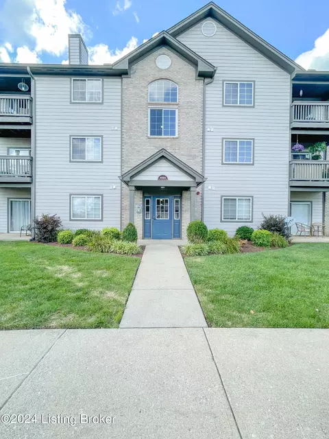 10303 Trotters Pointe Dr #202, Louisville, KY 40241