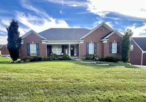 1106 Barbizon Dr, Goshen, KY 40026