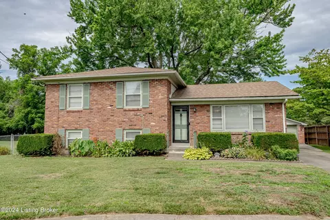 6802 Melon Ct, Louisville, KY 40219