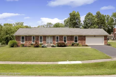 9201 Willowwood Way, Louisville, KY 40299