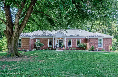 3203 Dinah Ct, Louisville, KY 40242