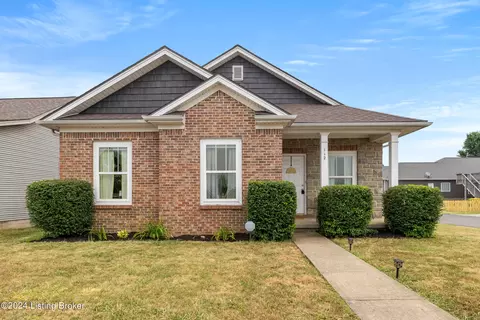 112 Chinoe Rd, Versailles, KY 40383