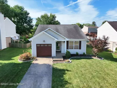 4813 Wooded Oak Cir, Louisville, KY 40245