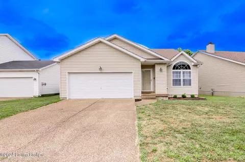 10507 Pinoak View Dr, Louisville, KY 40299