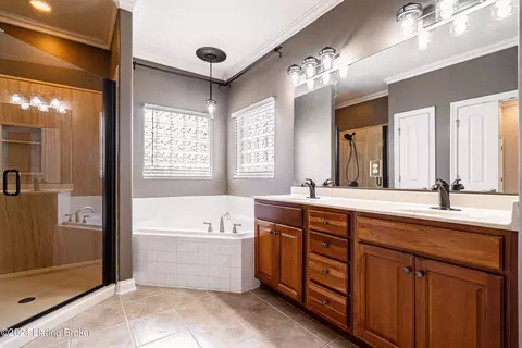 Bath - 4204 Delouvre Way, Floyds Knobs, IN 47119 photo 2 of 4