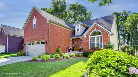 11202 Coventry Greens Dr, Louisville, KY 40241