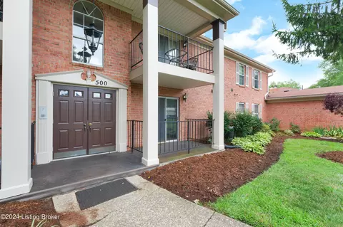 504 Forest Park Rd, Louisville, KY 40223