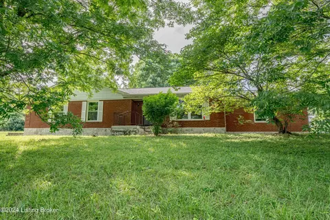 Exterior - 1405 Bates Ln, Smithfield, KY 40068 photo 2 of 7