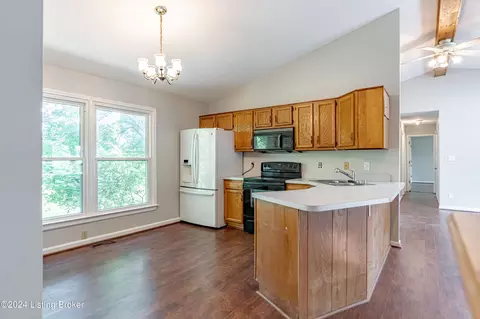 Kitchen - 1405 Bates Ln, Smithfield, KY 40068 photo 1 of 3
