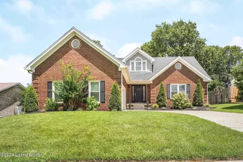 8803 Morning Park Dr, Louisville, KY 40220