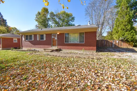 7502 Michael Dr, Louisville, KY 40228