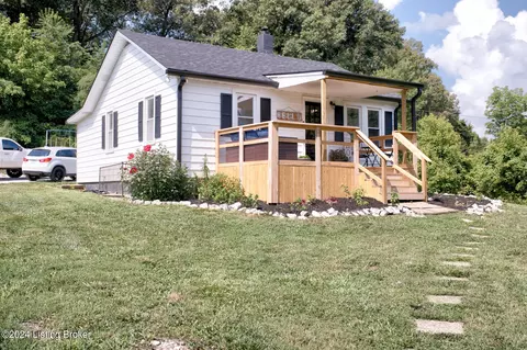 1342 Blackjack Rd, Radcliff, KY 40160