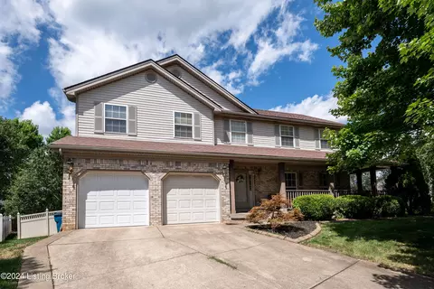 5105 Amber Hills Pl, Louisville, KY 40241