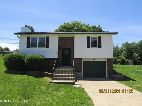 954 Austin Dr, Radcliff, KY 40160