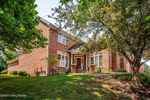 7812 Grenoble Ln, Prospect, KY 40059