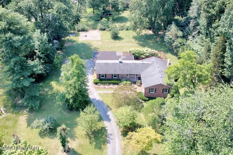12406 Nassau Ln, Louisville, KY 40223