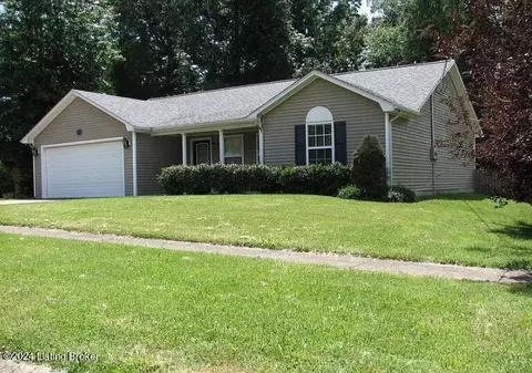1987 S Woodland Dr, Radcliff, KY 40160