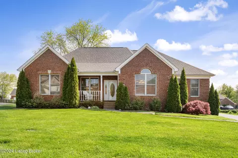 7102 Hillcircle Ct, Louisville, KY 40214