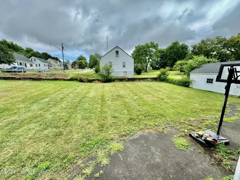 227 E Virginia Ave, Springfield, KY 40069 photo 25