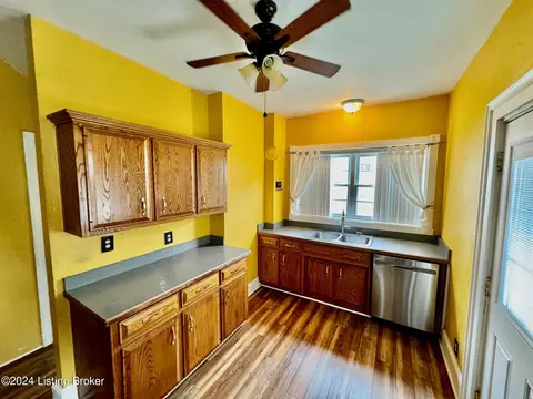 227 E Virginia Ave, Springfield, KY 40069 photo 9