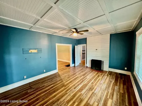 227 E Virginia Ave, Springfield, KY 40069 photo 4