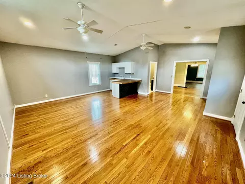 227 E Virginia Ave, Springfield, KY 40069 photo 11