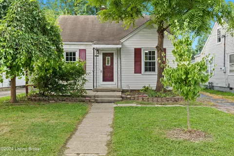 1012 Berry Blvd, Louisville, KY 40215