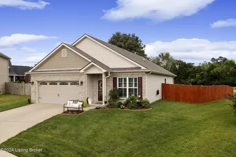 6722 Meadow Park Dr, Louisville, KY 40291