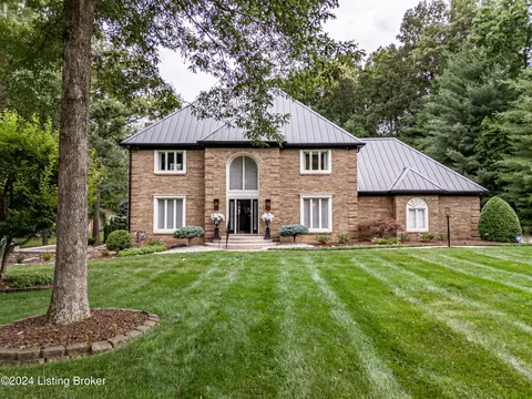 418 Red Bud Dr, Elizabethtown, KY 42701