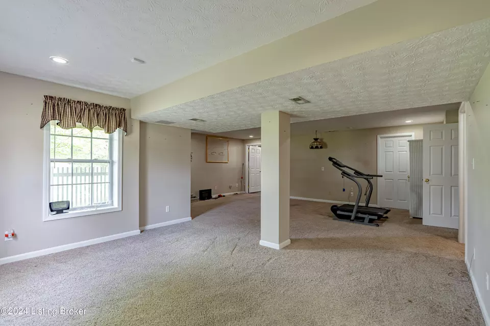 Living - 6906 Janes Farm Dr, Louisville, KY 40228 photo 2 of 2
