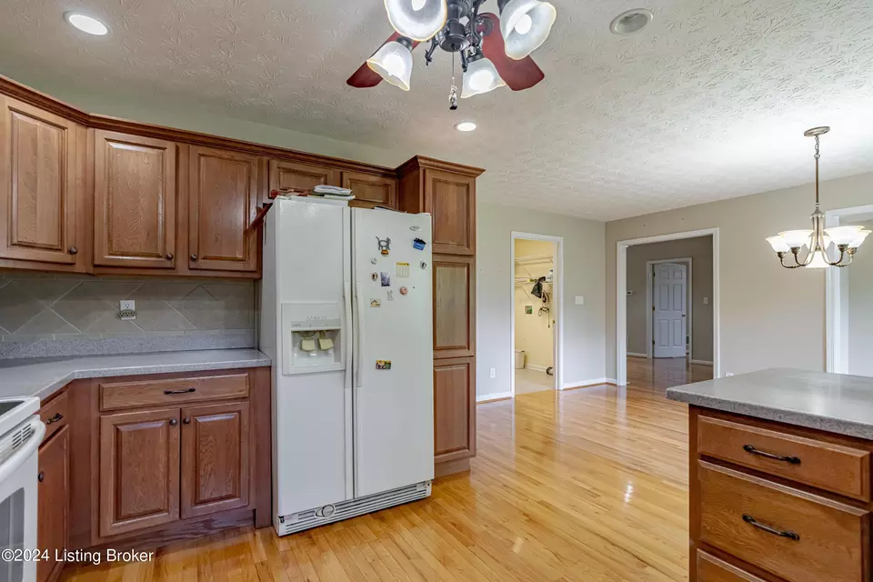 Other - 6906 Janes Farm Dr, Louisville, KY 40228 photo 5 of 17