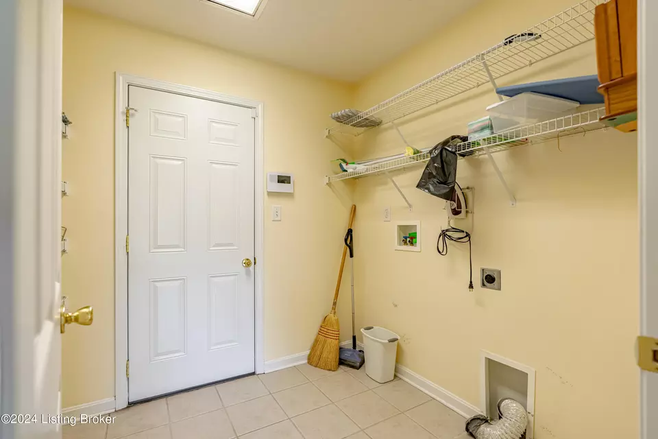 Other - 6906 Janes Farm Dr, Louisville, KY 40228 photo 6 of 17