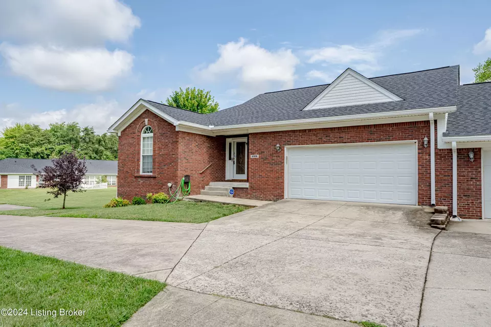 Exterior - 6906 Janes Farm Dr, Louisville, KY 40228 photo 3 of 8