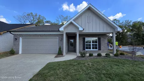 8205 Cedar Crest Ln, Louisville, KY 40291